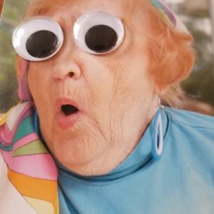 Meet your Posher, Genevieve